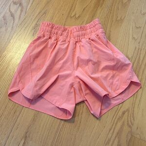 Lululemon Track That High Rise Short 5" Lined size 4 sunny coral LW7CMXS